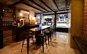Quijano Aparts&Suites